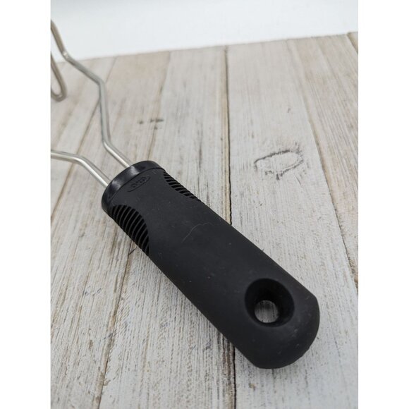 OXO Potato Vegetable Masher Black Handle Utensil 9 1/4" - Picture 3 of 8